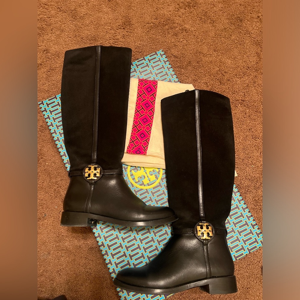Tory Burch Miller 25mm Boot. Calf Leather
